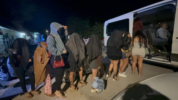Rescatan a 17 mujeres víctimas de trata y prostitución en un bar de Felipe Carrillo&nbsp;Puerto